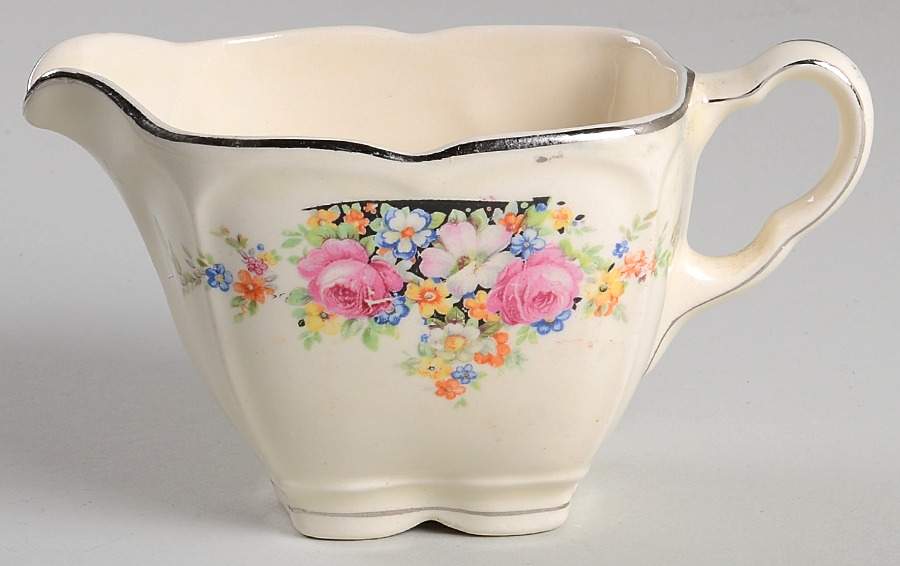 KNO358 Creamer by Edwin Knowles-1
