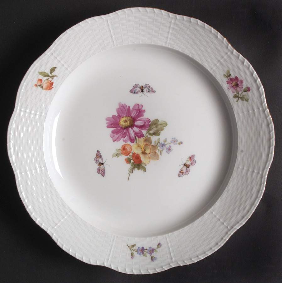 KPM74 Dinner Plate by KPM-1