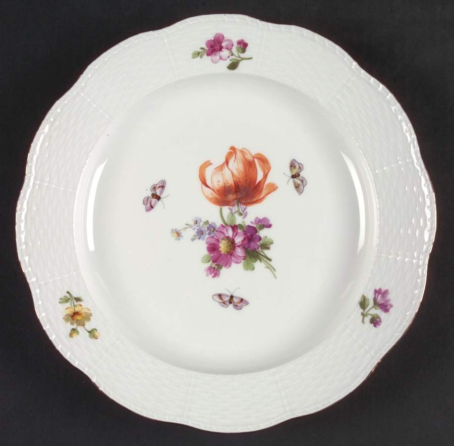KPM74 Dinner Plate by KPM-1