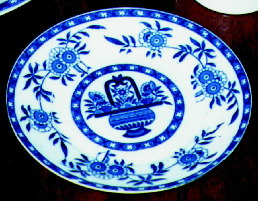 Brugge Dinner Plate by James Kent (England)-1