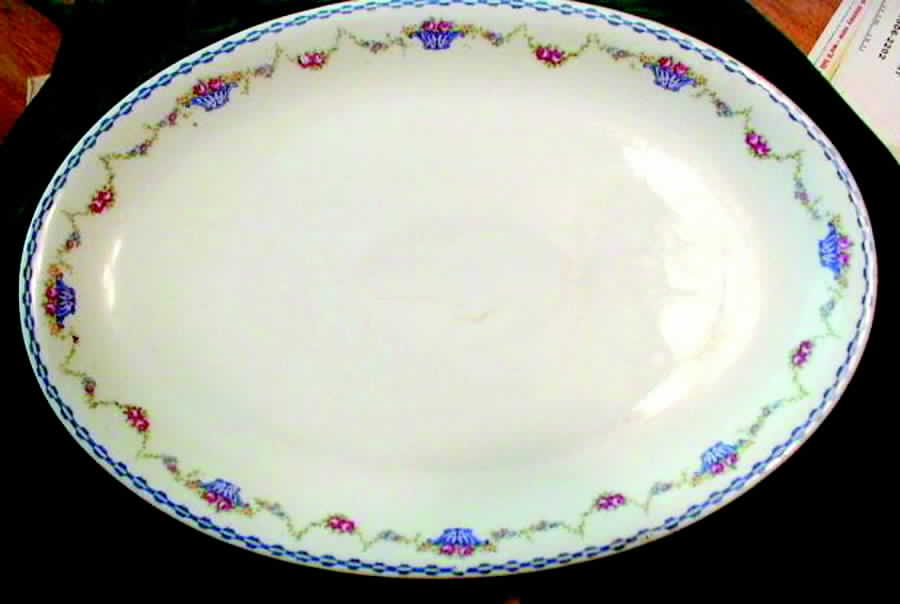 KPM72 14" Oval Serving Platter by KPM-1
