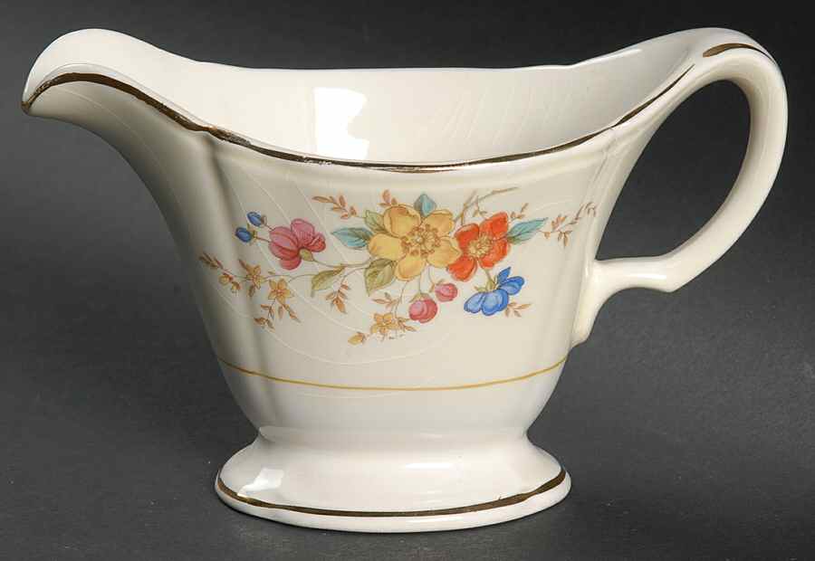 KNO374 Creamer by Edwin Knowles-1