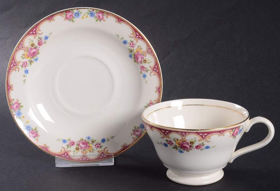KNO382 Footed Cup & Saucer Set by Edwin Knowles-1