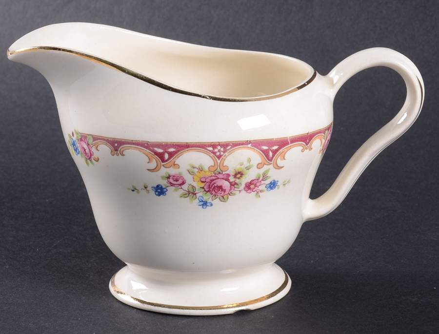 KNO382 Creamer by Edwin Knowles-1