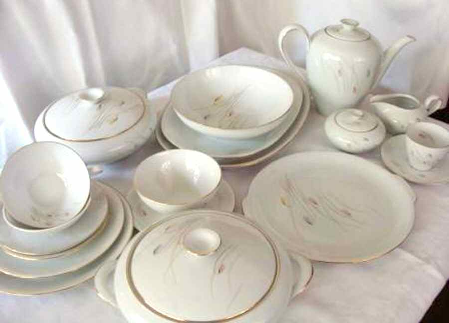 707G Handled Cake Plate by KPM-1