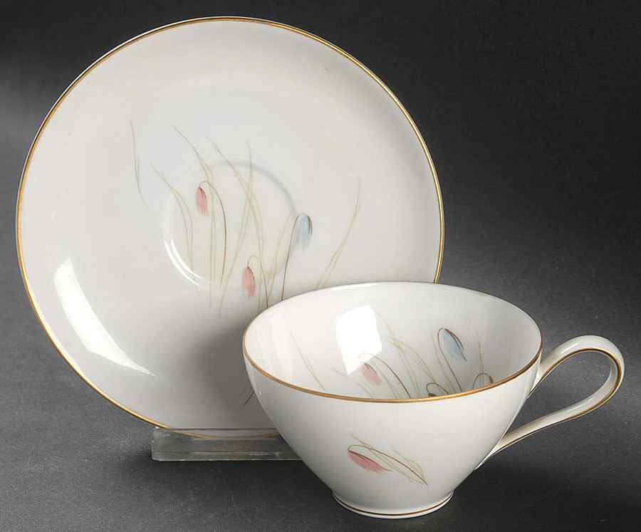707G Flat Cup & Saucer Set by KPM-1
