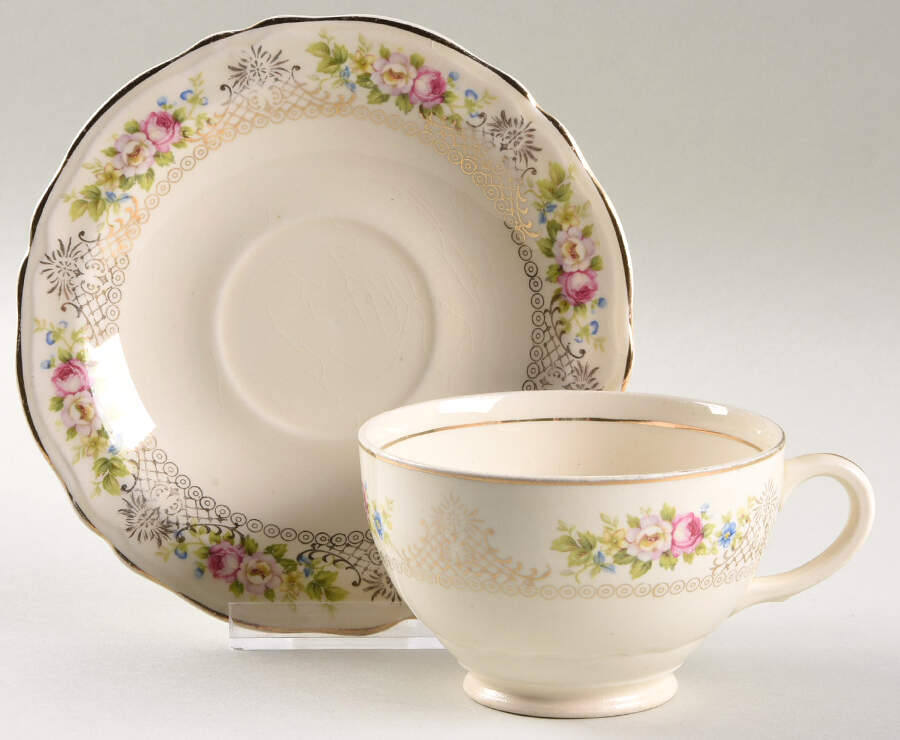 KNO444 Footed Cup & Saucer Set by Edwin Knowles-1