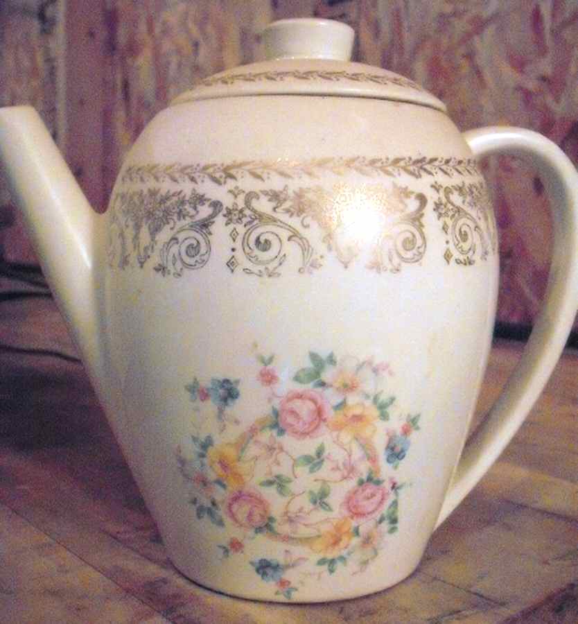 KNO448 Coffee Pot & Lid by Edwin Knowles-1