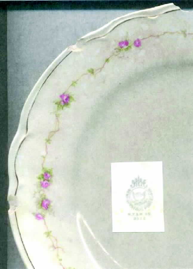 KTK24 Dinner Plate by Knowles, Taylor & Knowles-1