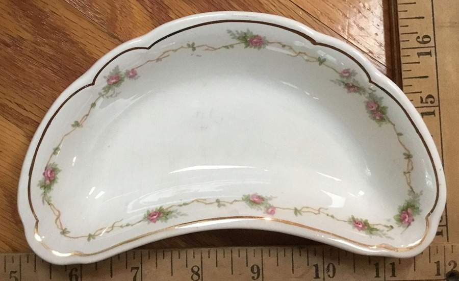 KTK24 Bone Dish by Knowles, Taylor & Knowles-1