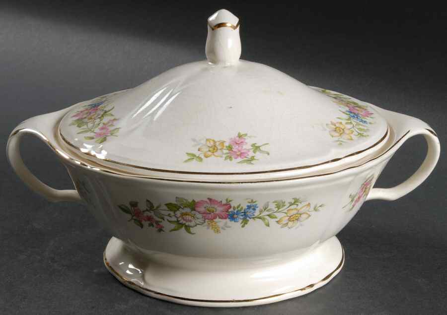 Isabella Round Covered Vegetable by Edwin Knowles-1