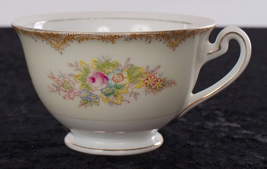 KIK31 Footed Cup by Kikusui-1