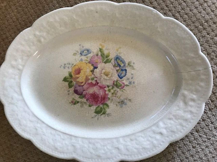 KNO391 13" Oval Serving Platter by Edwin Knowles-1