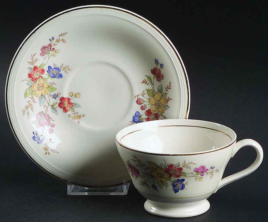 KNO455 Footed Cup & Saucer Set by Edwin Knowles-1