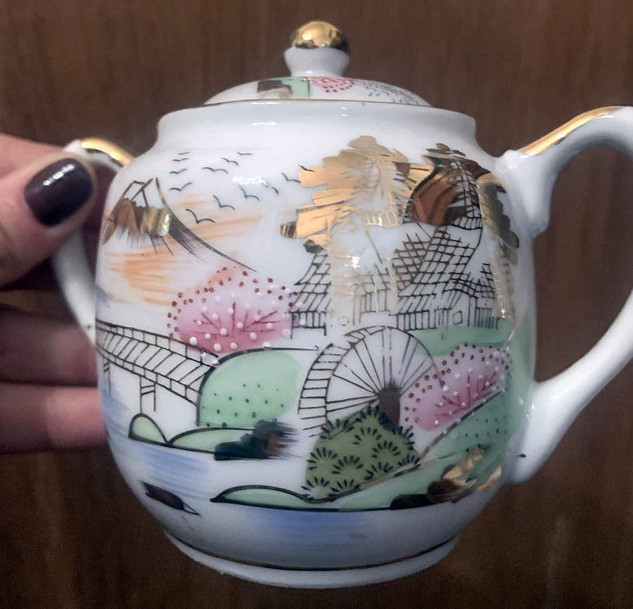 KUT67 Sugar Bowl & Lid by Kutani-1