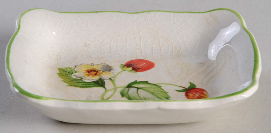 Strawberry (Green Trim, No Butterflies) 3" Rectangular Ashtray by James Kent (England)-1