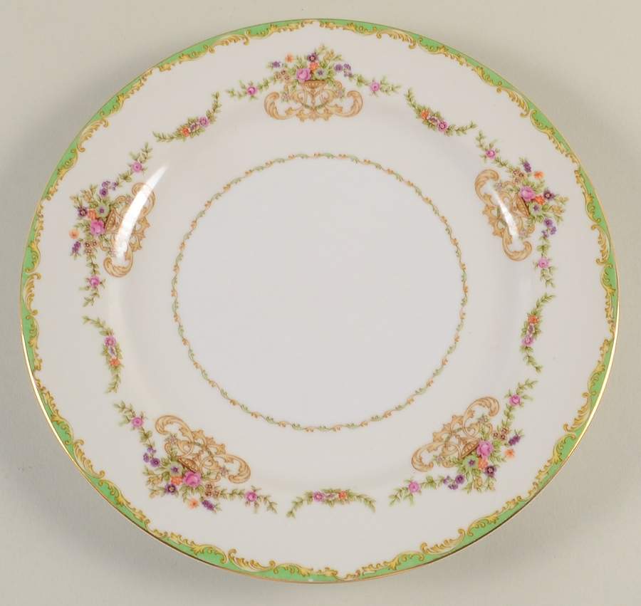 Green Garland Dinner Plate by Kyoto-1