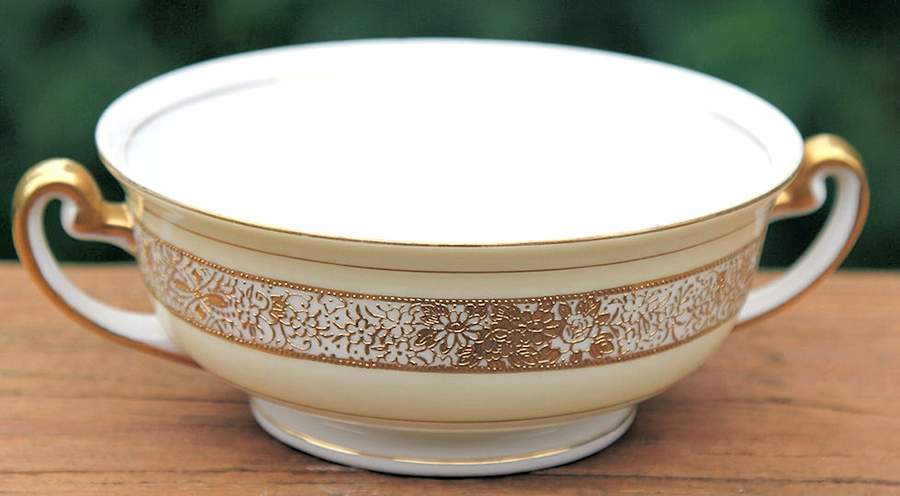 KON78 Footed Cream Soup Bowl by Kongo-1