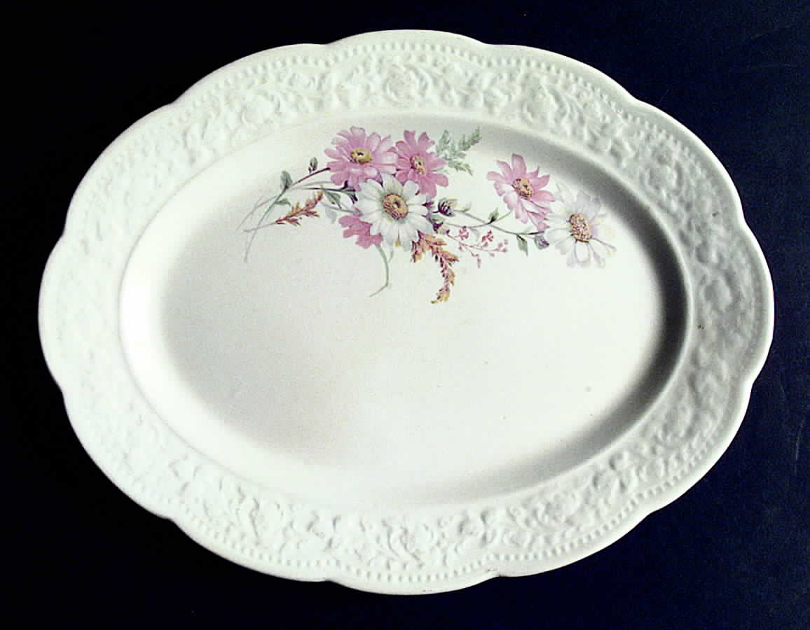 199-0 14" Oval Serving Platter by Edwin Knowles-1