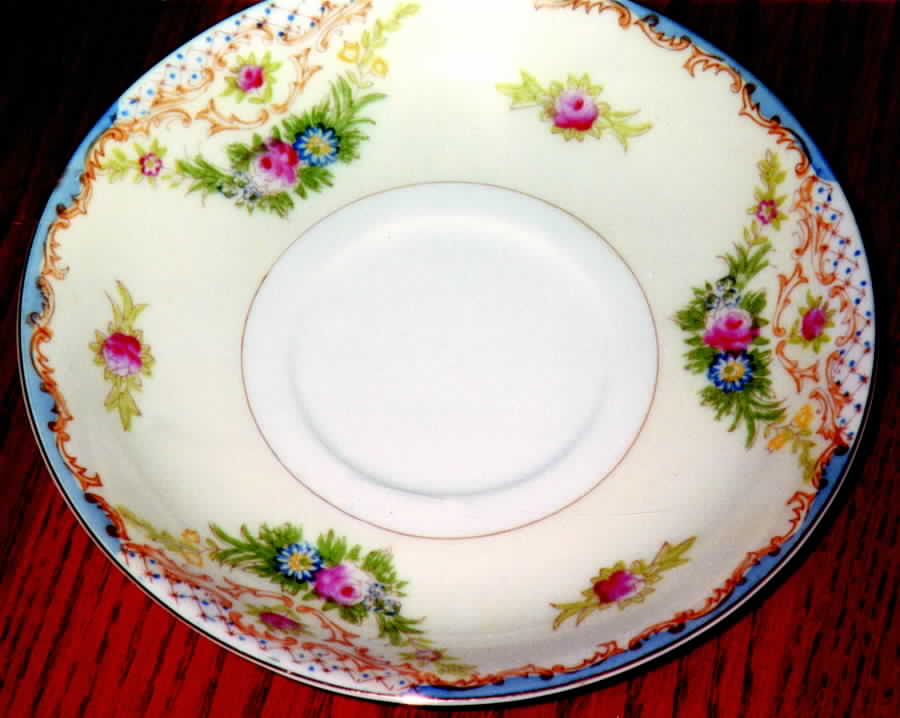KON79 Saucer by Kongo-1