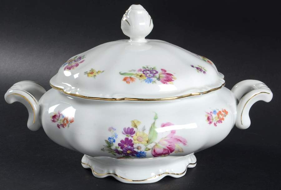 Cordelia Round Covered Vegetable by Kronester-1
