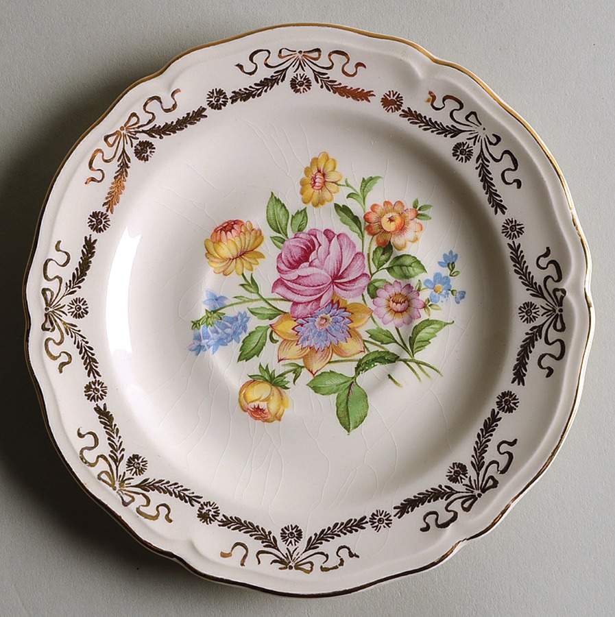 KNO475 Saucer by Edwin Knowles-1