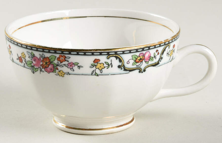 KNO485 Footed Cup by Edwin Knowles-1