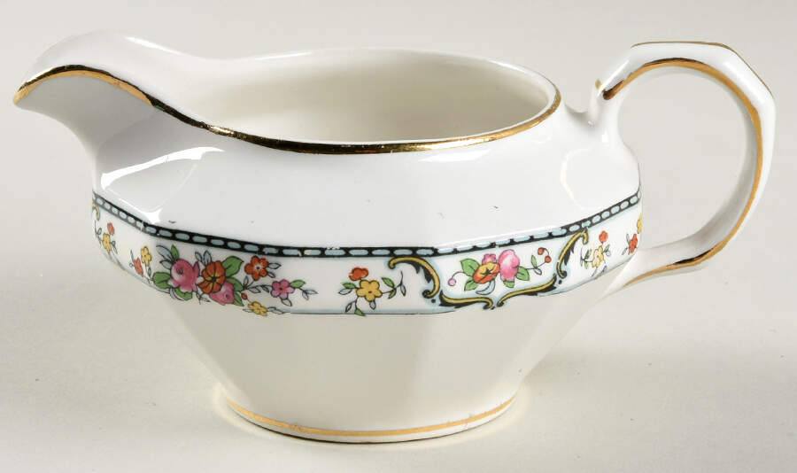 KNO485 Creamer by Edwin Knowles-1