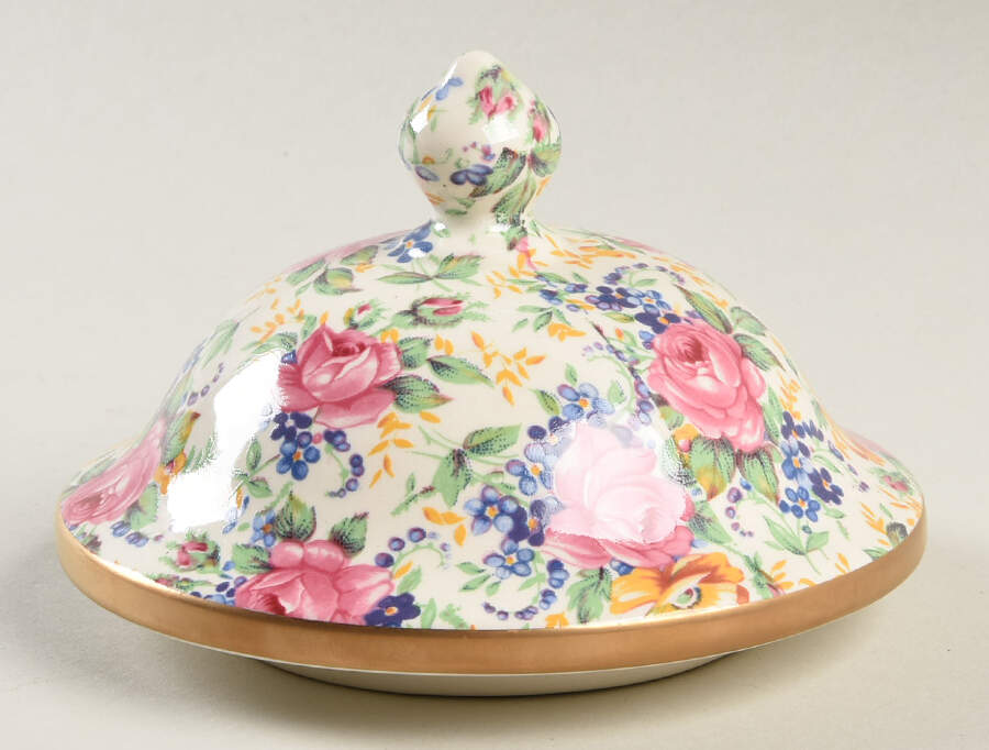 Rosalynde(Granville, New, Globestp) Lid for Large Temple Jar by James Kent (England)-1