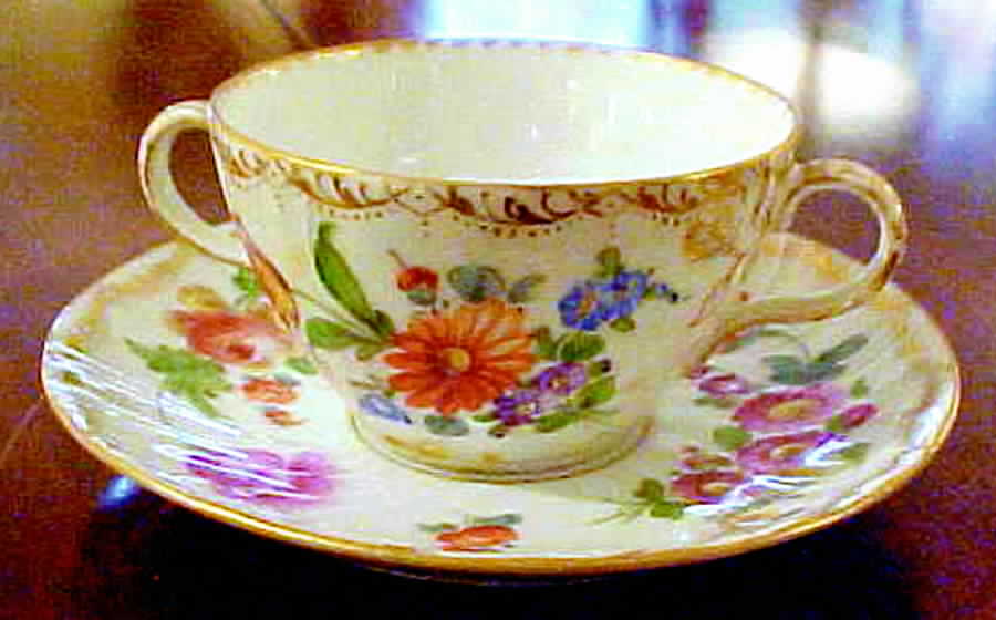 KLE10 Flat Bouillon Cup & Saucer by Richard Klemm-1