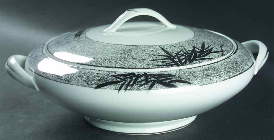 KUT73 Round Covered Vegetable by Kutani-1