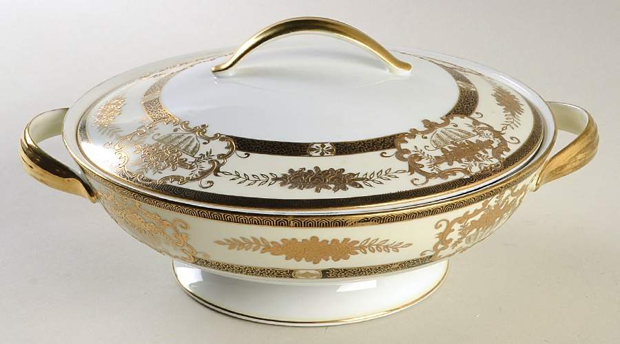 KUT77 Round Covered Vegetable by Kutani-1