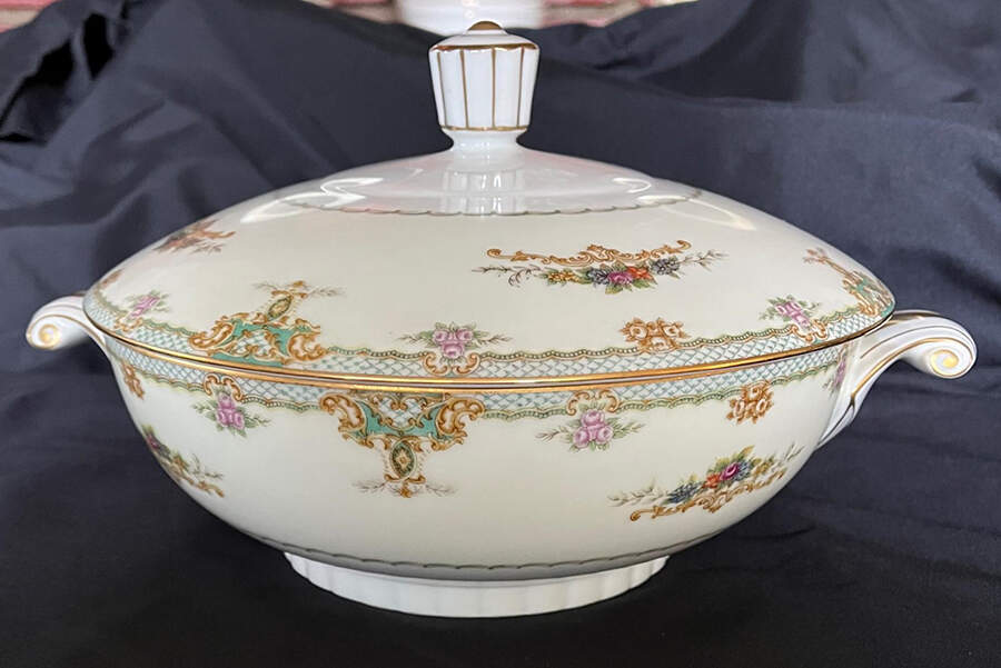 Princess Round Covered Vegetable by Kingsley (Japan)-1