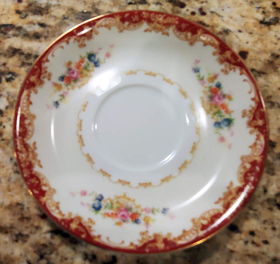 KON81 Saucer by Kongo-1