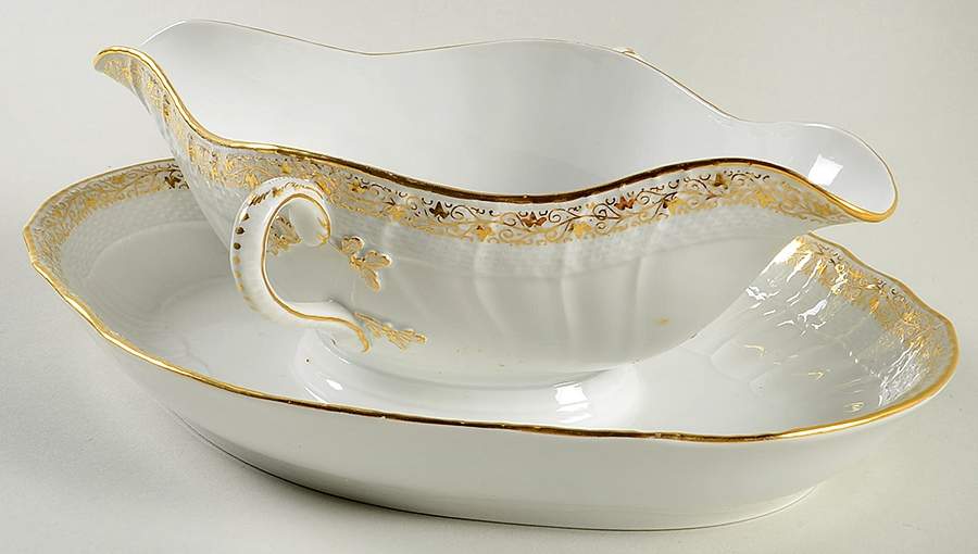 KPM102 Gravy Boat with Attached Underplate by KPM-1