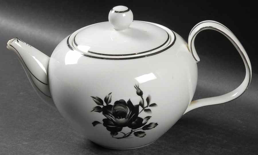 5783 Teapot & Lid by Kutani-1