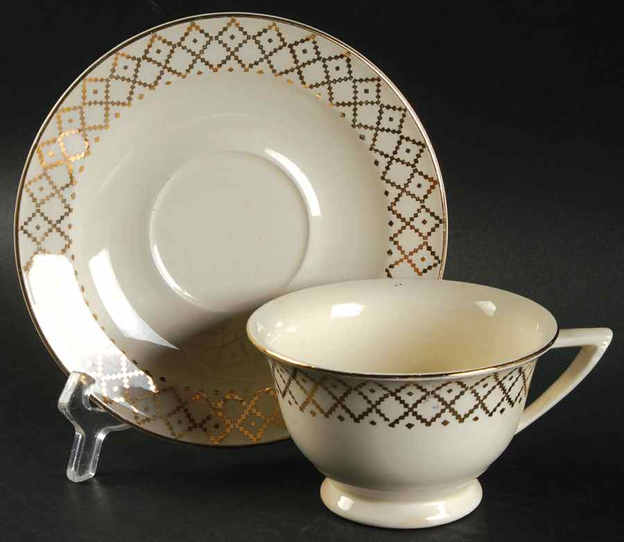 KNO256 Footed Cup & Saucer Set by Edwin Knowles-1