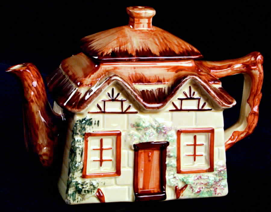 KSY1 Teapot & Lid by Keele Street Pottery-1