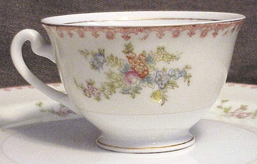 KIK39 Footed Cup by Kikusui-1