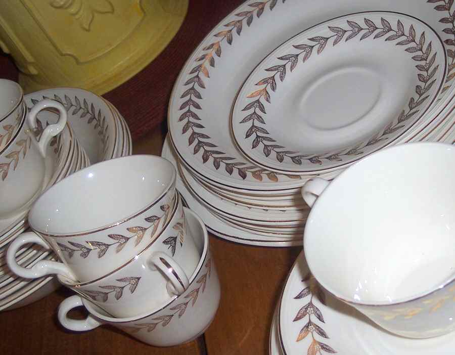 KNO573 Flat Cup & Saucer Set by Edwin Knowles-1