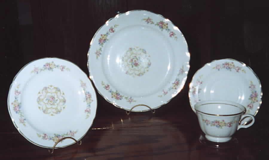 KNO589 Footed Cup & Saucer Set by Edwin Knowles-1