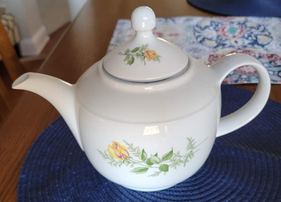 KHL20 Teapot & Lid by Kahla-1