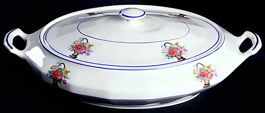 KNO602 Oval Covered Vegetable by Edwin Knowles-1