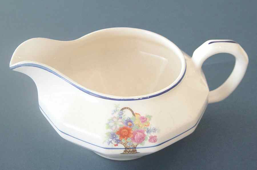 KNO602 Creamer by Edwin Knowles-1