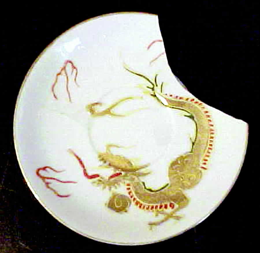 KUT110 Saucer by Kutani-1