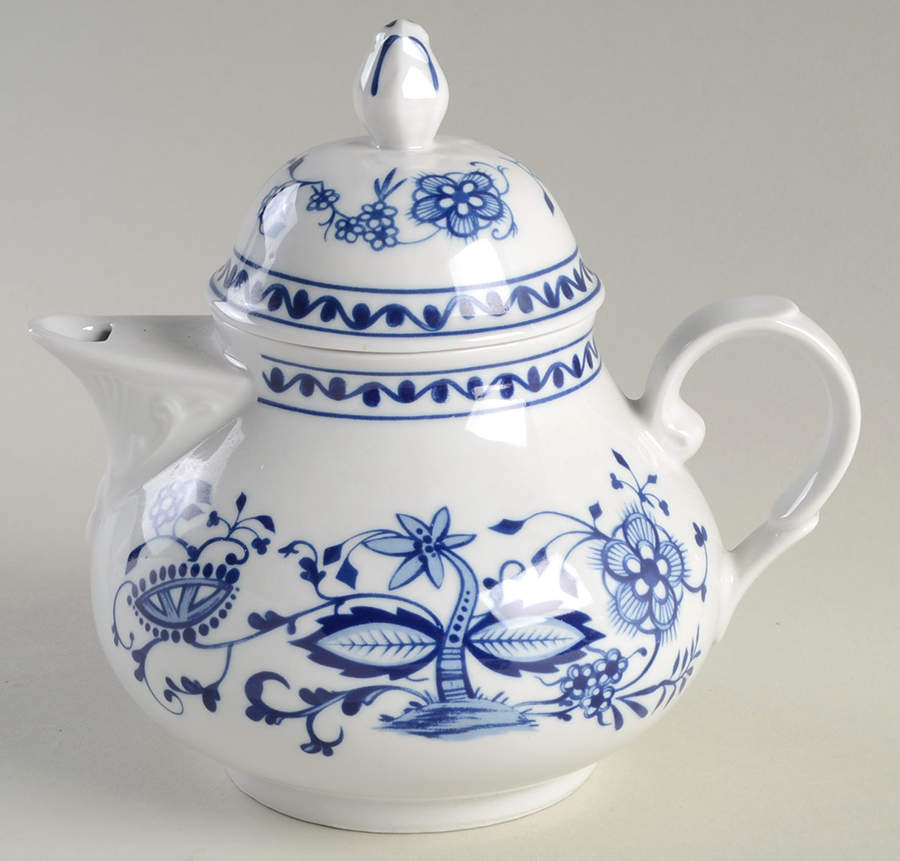 Blue Onion Mini Teapot & Lid by Kahla-1