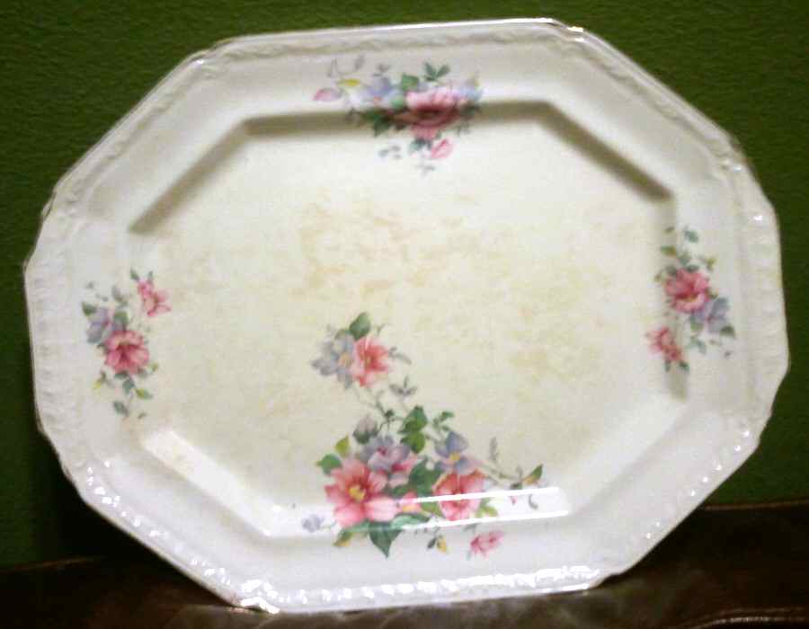K35 11" Oval Serving Platter by Edwin Knowles-1