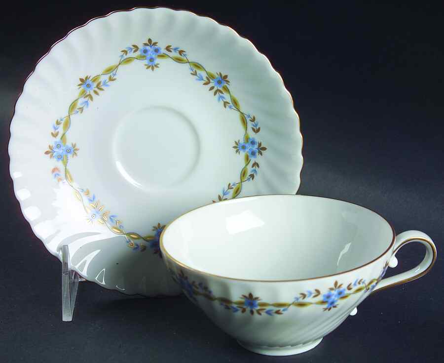 Irene Flat Cup & Saucer Set by Kaiser-1