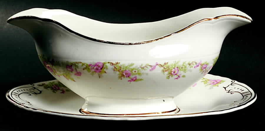 KNO654 Gravy Boat with Attached Underplate by Edwin Knowles-1