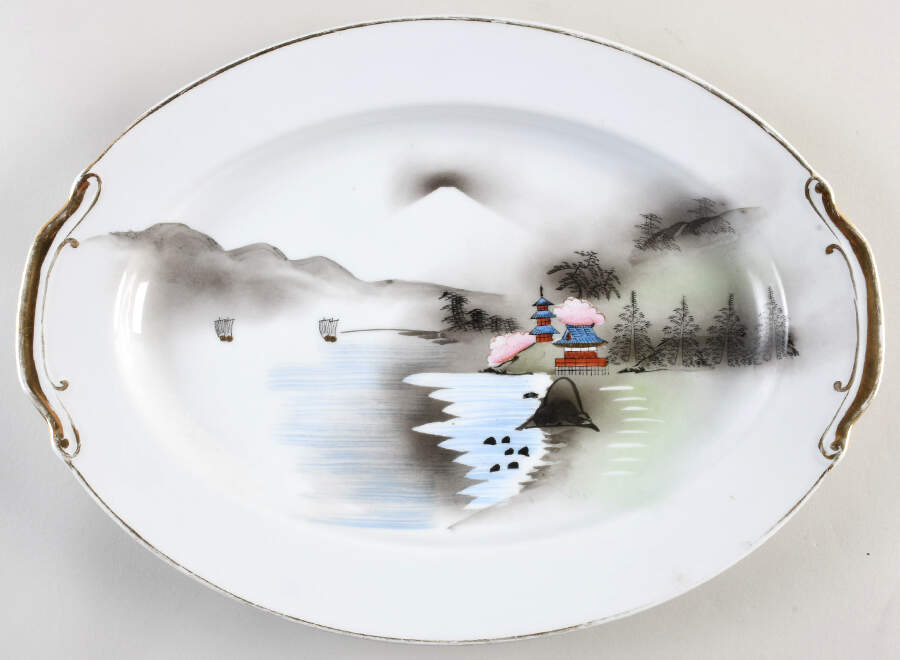 KUT125 16" Oval Serving Platter by Kutani-1